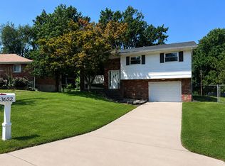 3632 Apple Orchard Ln, Saint Louis, MO 63125