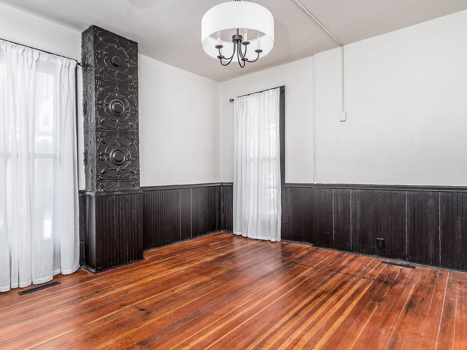 718 West Stephenson Street - Office 1 — Photo 2