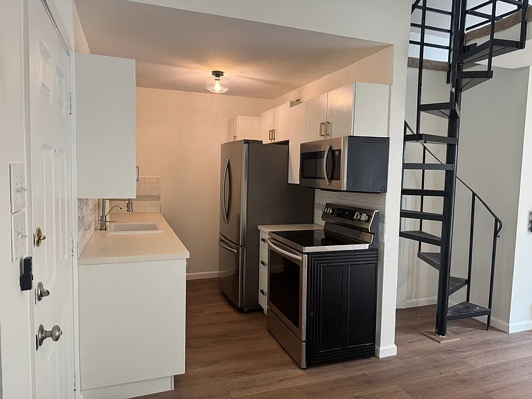 1514 Parker Ln #207 — Photo 5