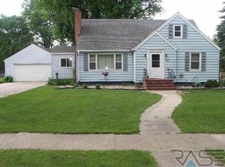 511 NE Park St, Luverne, MN 56156