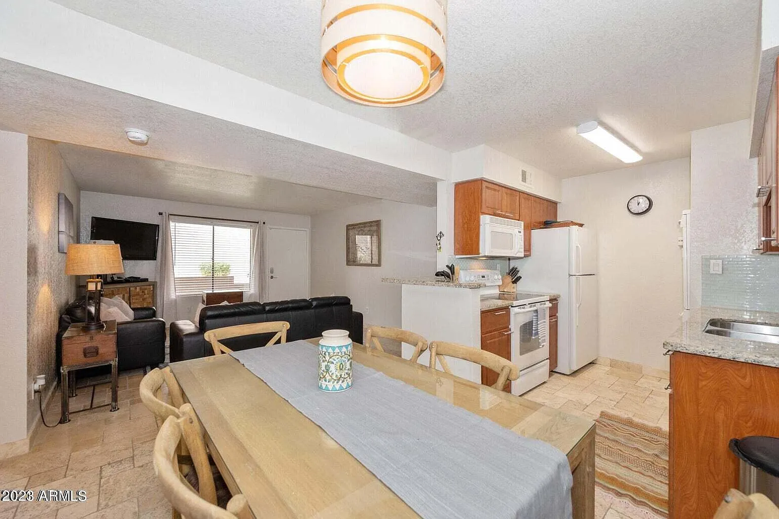 2 bed, 2.0 bath, 962 sqft, $2,000 — Photo 3