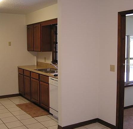 5th image of 755 E Lansdowne Ave