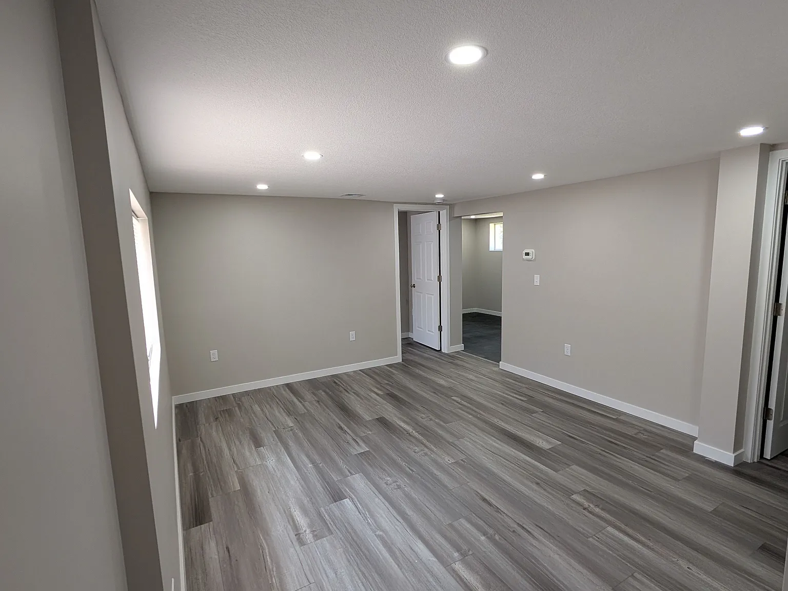 3 bed, 1.0 bath, 1100 sqft, $1,450 — Photo 3