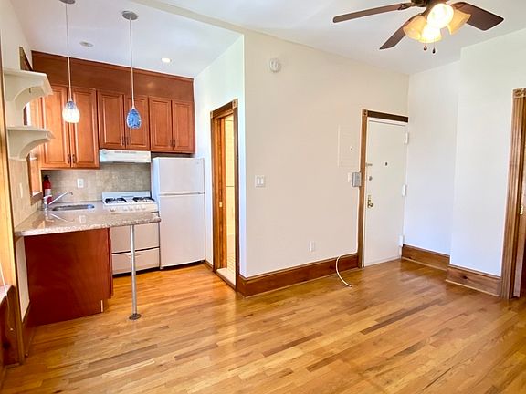 2nd image of 586 6th Ave APT 5