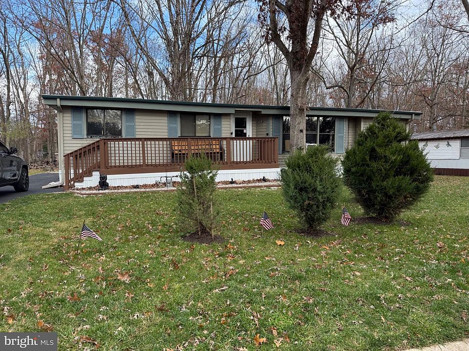 1st image of 4 Hazelwood Dr #4