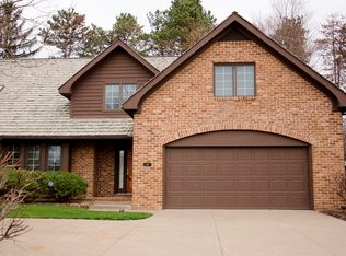 28 Lasalle Ct SE, North Canton, OH 44709