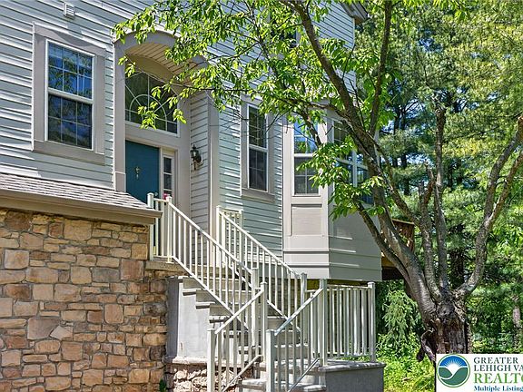 5th image of 4073 Waterford Dr