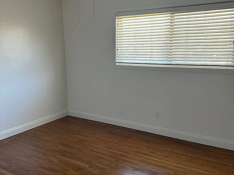 14624 Hutchcroft St — Photo 7