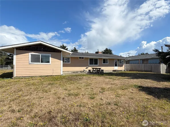 655 Canal Drive NE, Ocean Shores, WA 98569