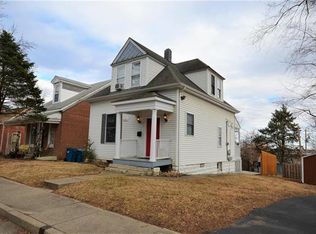 916 N 4th St, Saint Charles, MO 63301