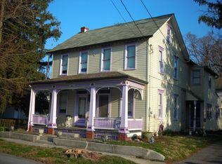 257 E Main St, Brownstown, PA 17522