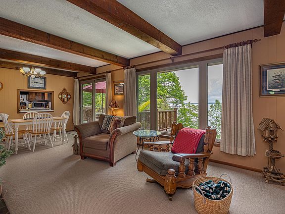 3rd image of 3580 Sunny Acres Dr NW
