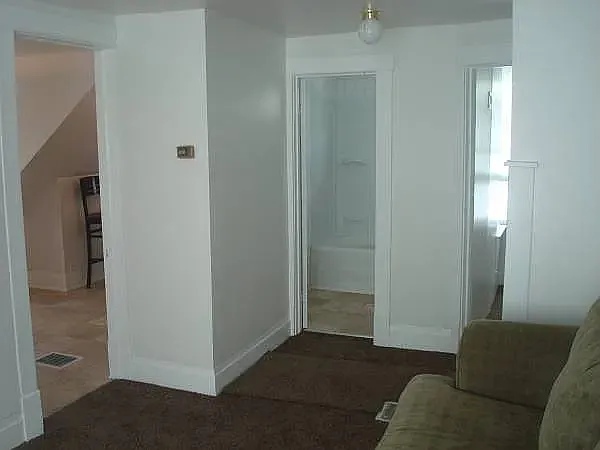 16 Devereaux Ave — Photo 8