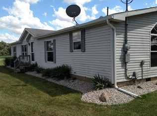 8366 Homer Rd, Jonesville, MI 49250