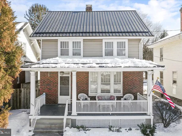 423 S Potomac St, Waynesboro, PA 17268