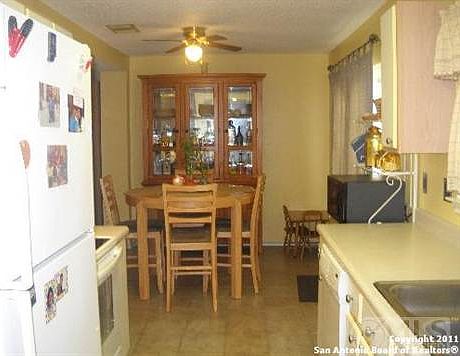 4th image of 4522 Misty Springs Dr