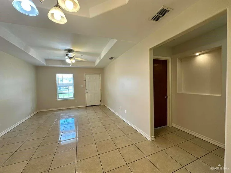1109 W Eisenhower St #5 — Photo 10