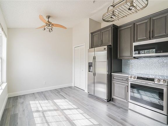 5th image of 5999 Lake Pointe Dr #602