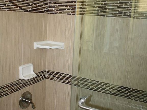 2nd image of 415 S Oakland Ave APT 12