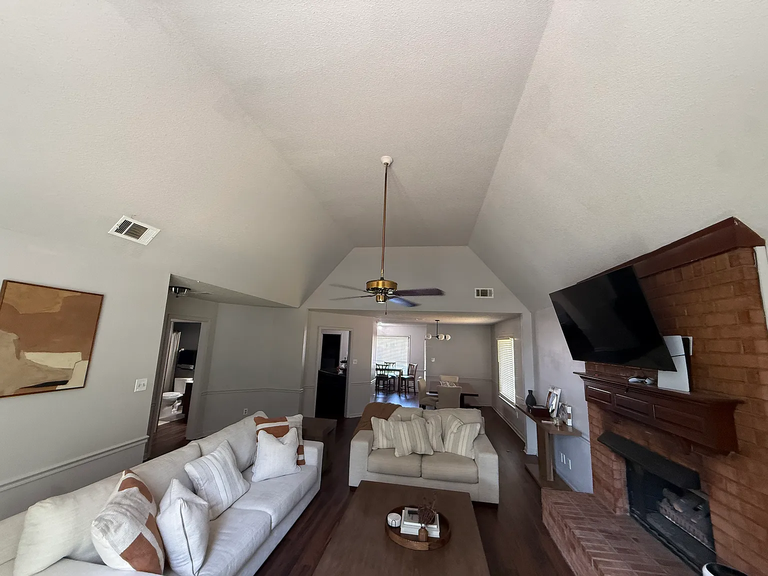 3 bed, 1852 sqft, $1,850 — Photo 4