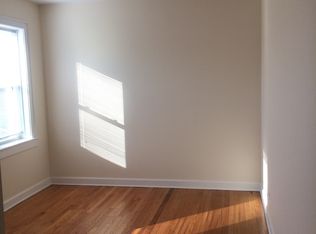2625 W Farragut Ave APT 2A, Chicago, IL 60625