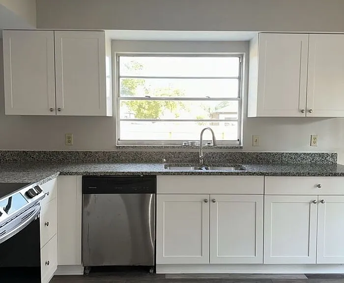 17608 Shadyside Cir — Photo 2