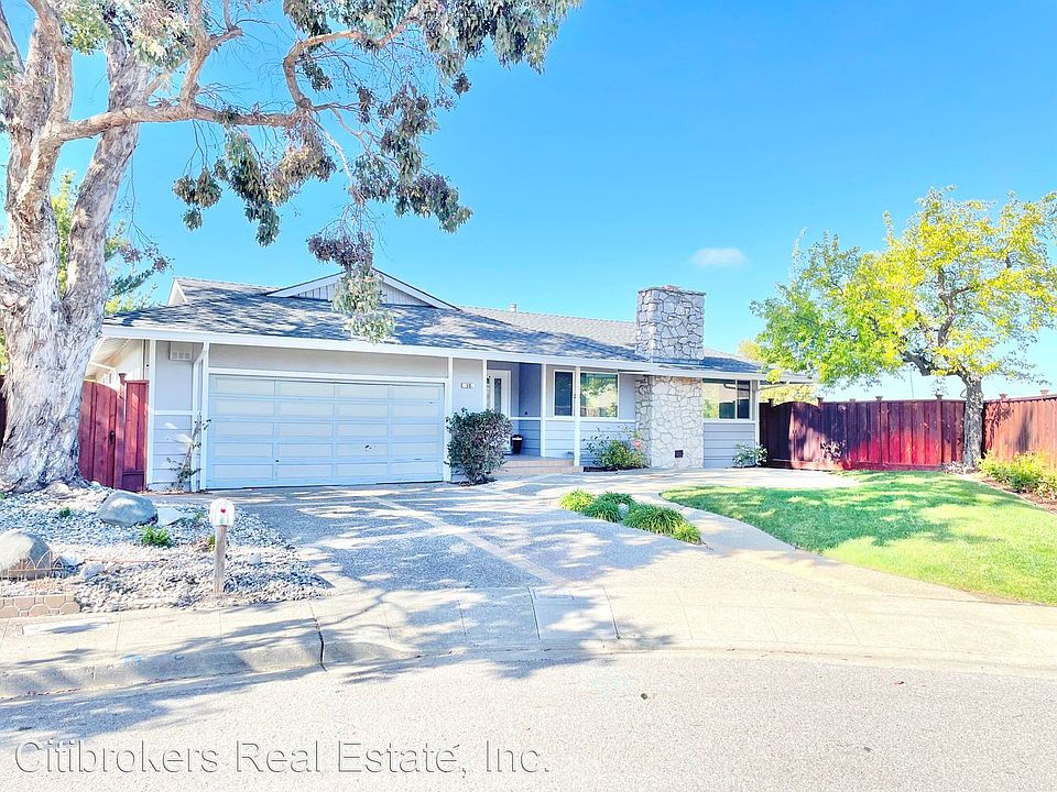 1st image of 50 Conejo Dr