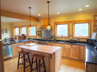 1335 Oak Hill Dr, The Dalles, OR 97058