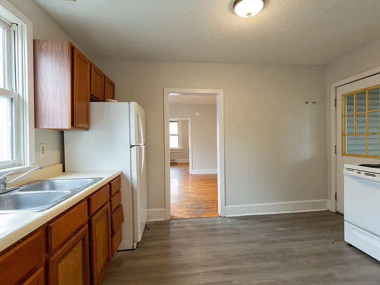 323 S Raleigh St — Photo 13