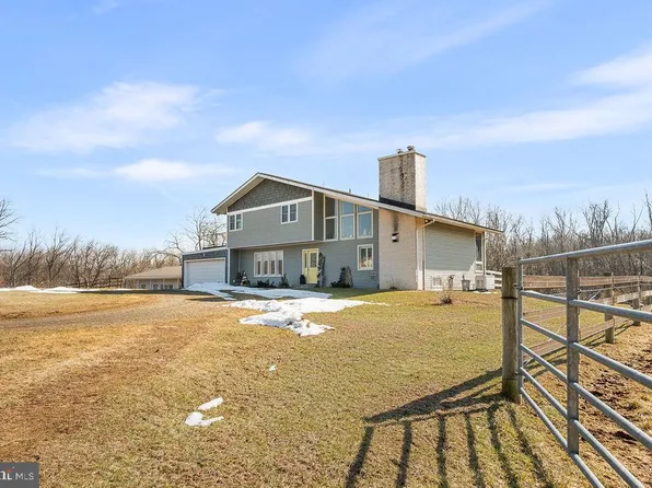 534 Charming Forge Rd, Robesonia, PA 19551