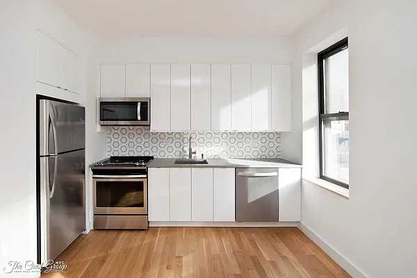 Sold by The Crest Group | media 9