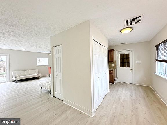 4th image of 2215 Sanibel Dr