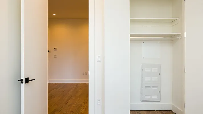 Rented by Nooklyn NYC LLC | media 49