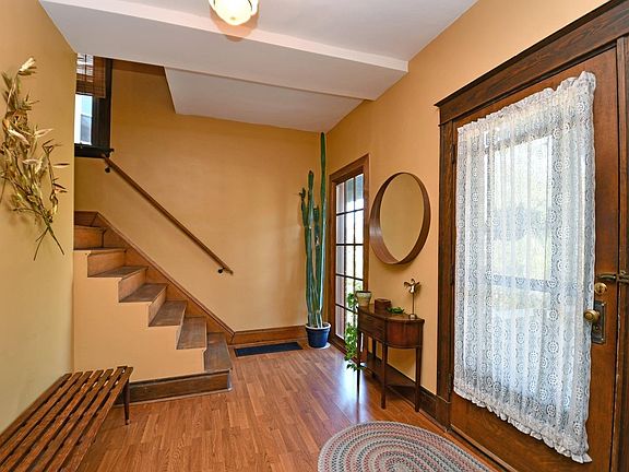 5th image of 4332 Floral Ave
