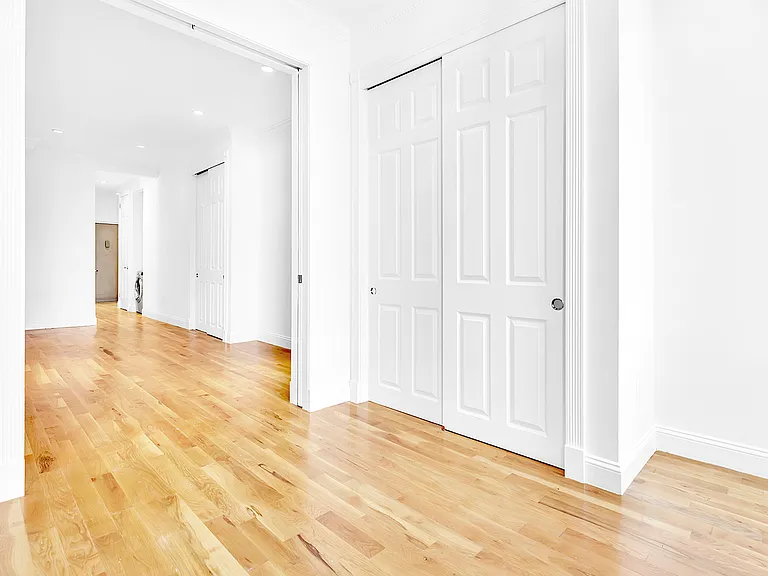 420 E 66th St #3-A — Photo 2