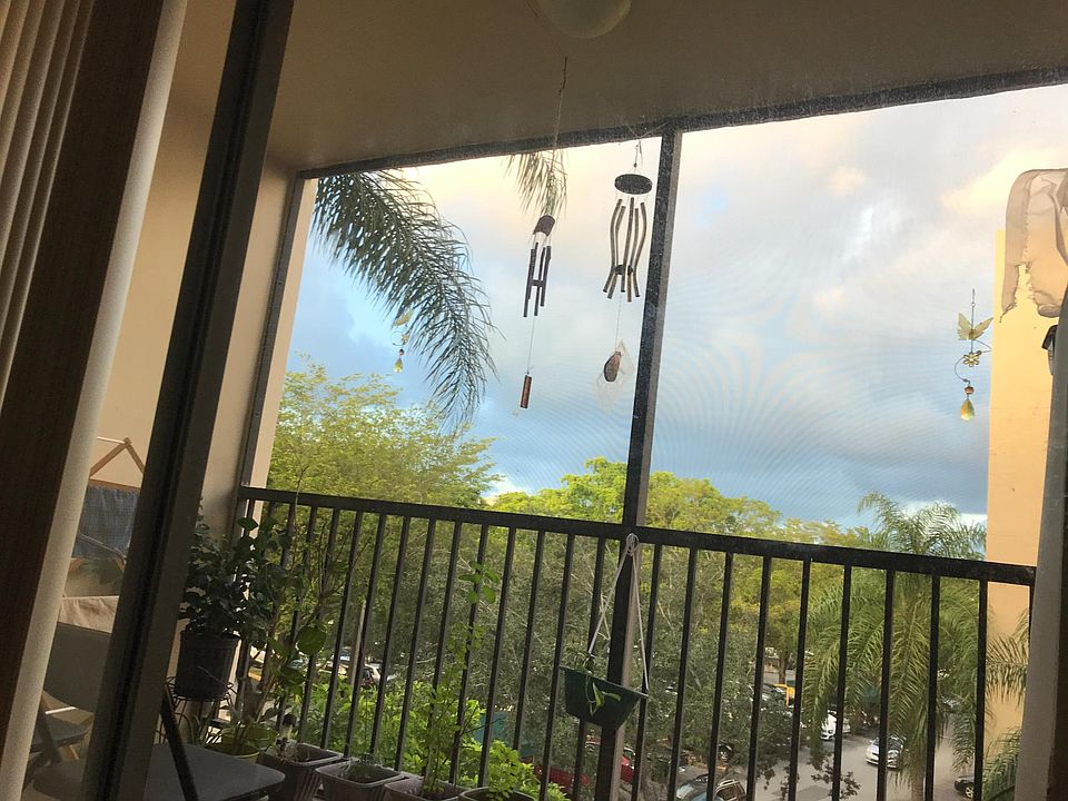 2nd image of 9501 Fontainebleau Blvd APT 409
