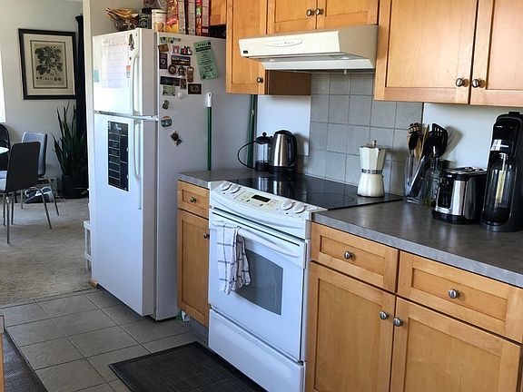 5th image of 2652 23rd Ave W #2650