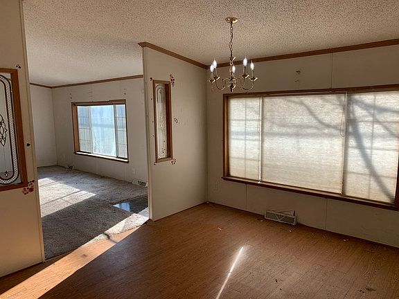4th image of 215 Junction St