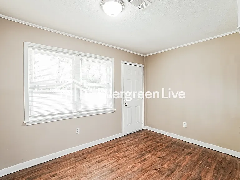 513 Sycamore Cir — Photo 7