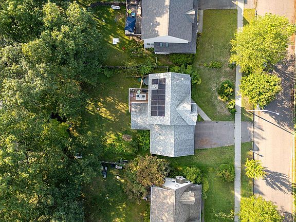5th image of 72 Grey Meadow Drive