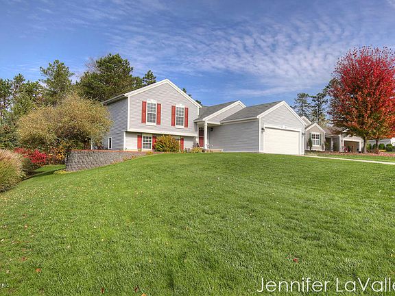 2nd image of 1173 Windemere Dr NE