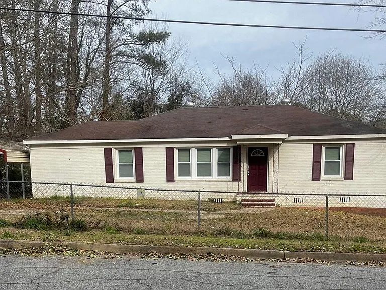 60 Lafayette Dr — Photo 1