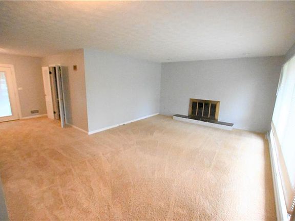 4th image of 5340 Will Scarlet Ln