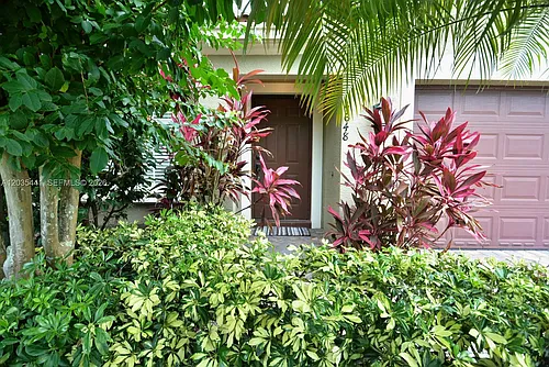 4648 56th Ln Photo 1