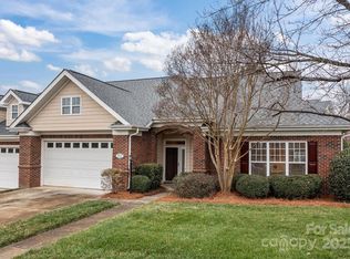 2915 Autumn Harvest Ln, Charlotte, NC 28269