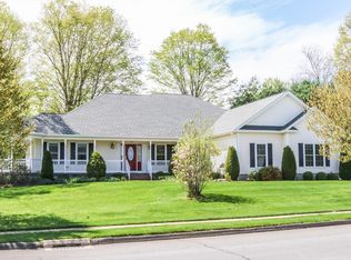 35 Farmington Cres, Feeding Hills, MA 01030