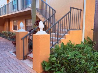 1040 Lake Shore Dr APT 204, Lake Park, FL 33403
