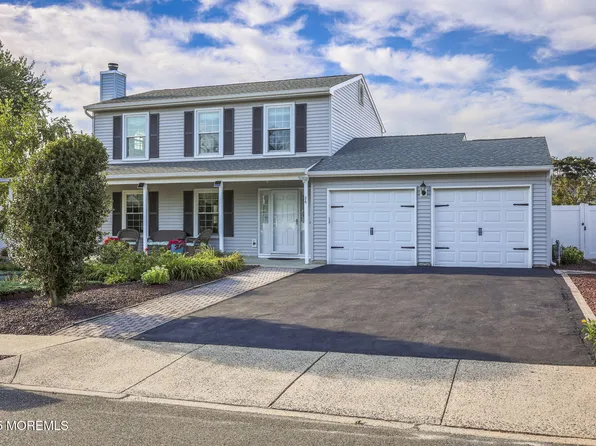 26 Snowdrift Lane, Howell, NJ 07731