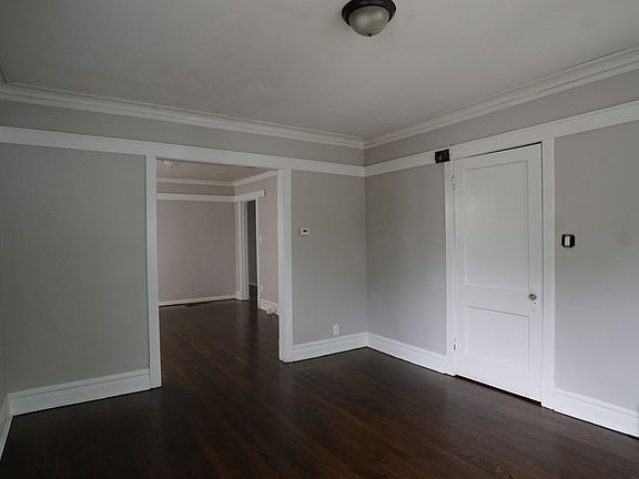 2nd image of 3528 N Narragansett Ave APT 1