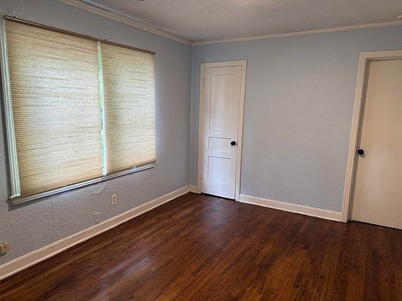 4th image of 1248 Meda St